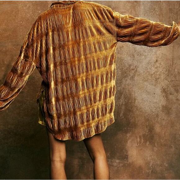 Free People My Best Top Medium Spiced Ginger Crinkle Velvet Oversized Shacket - Picture 3 of 15